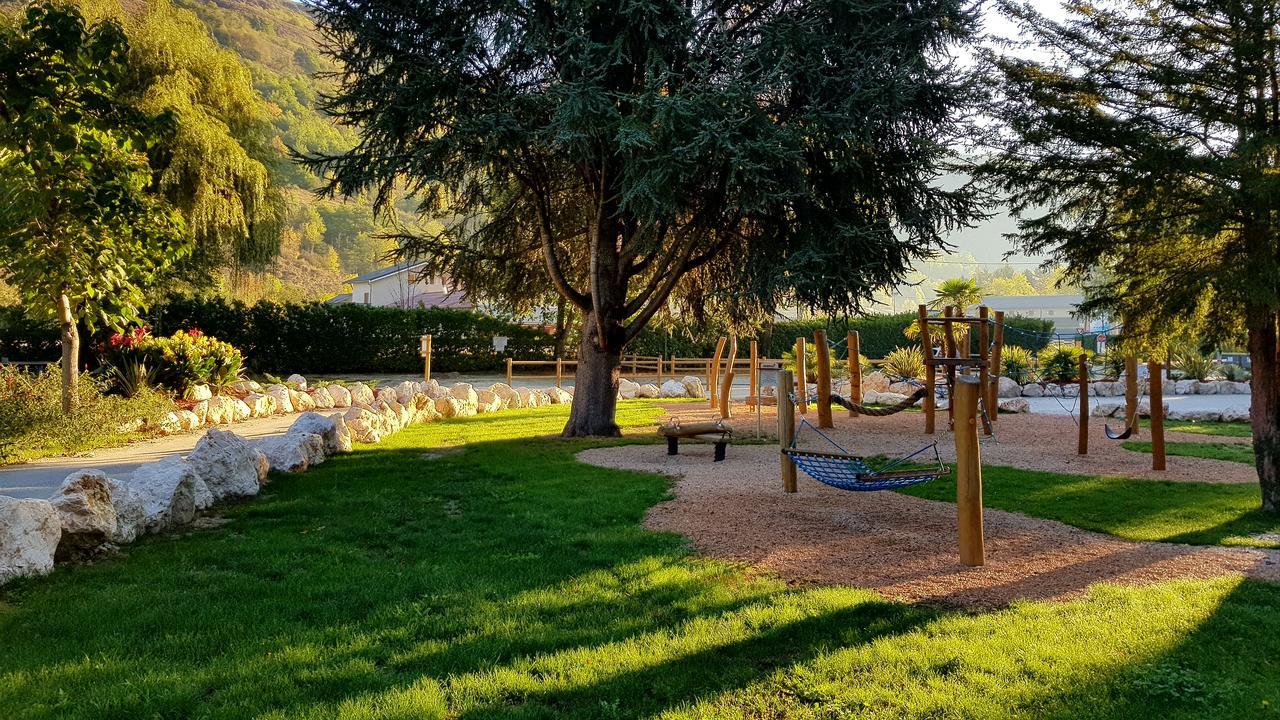Camping Paradis La Marmotte Акс-ле-Терм Экстерьер фото